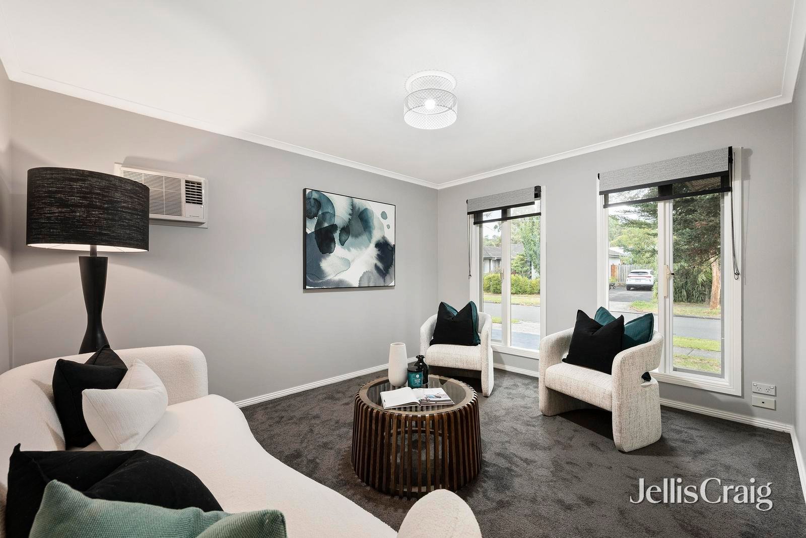 17 Dunrossil Drive, Kilsyth image 2