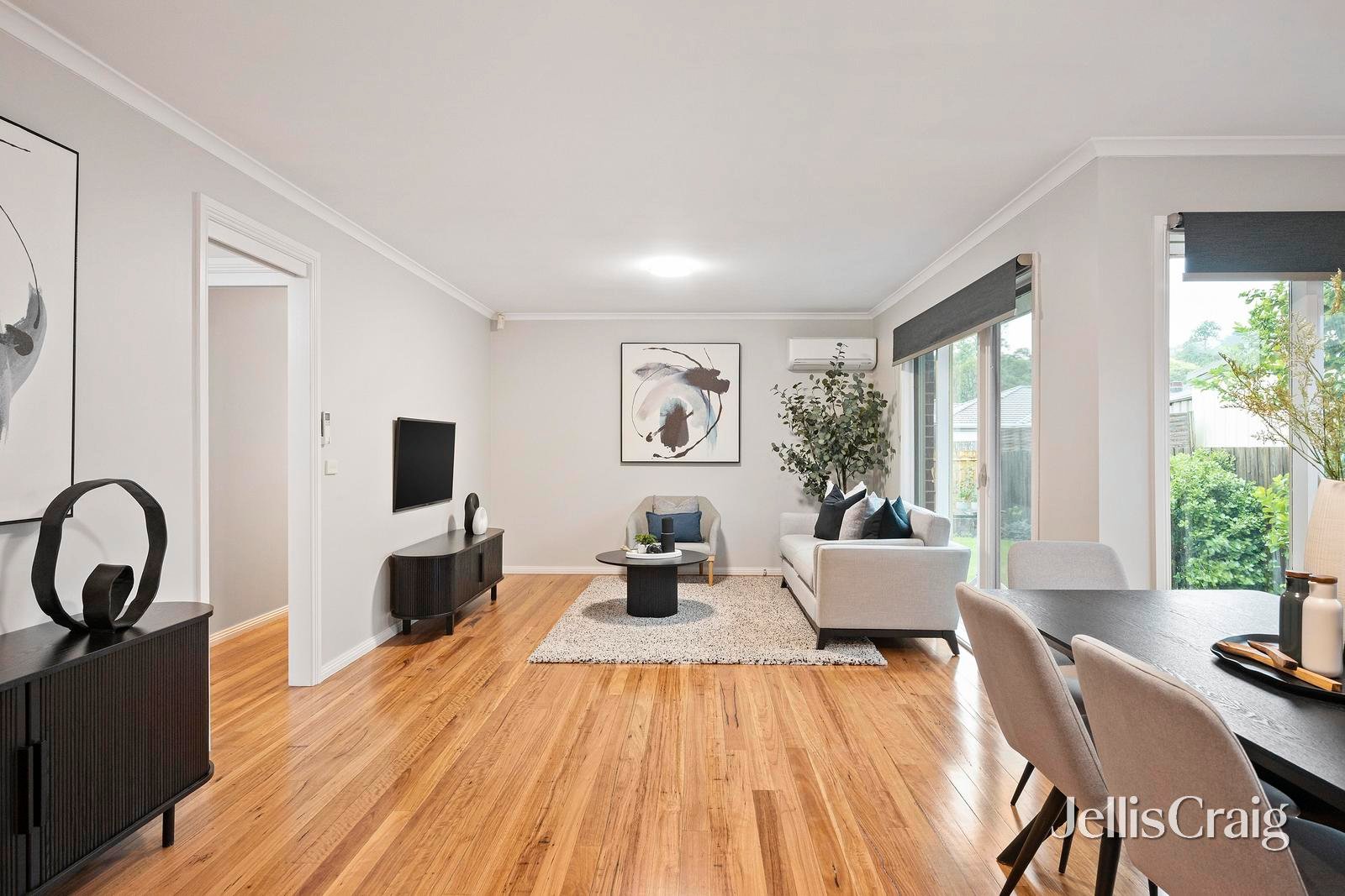 17 Dunrossil Drive, Kilsyth image 3