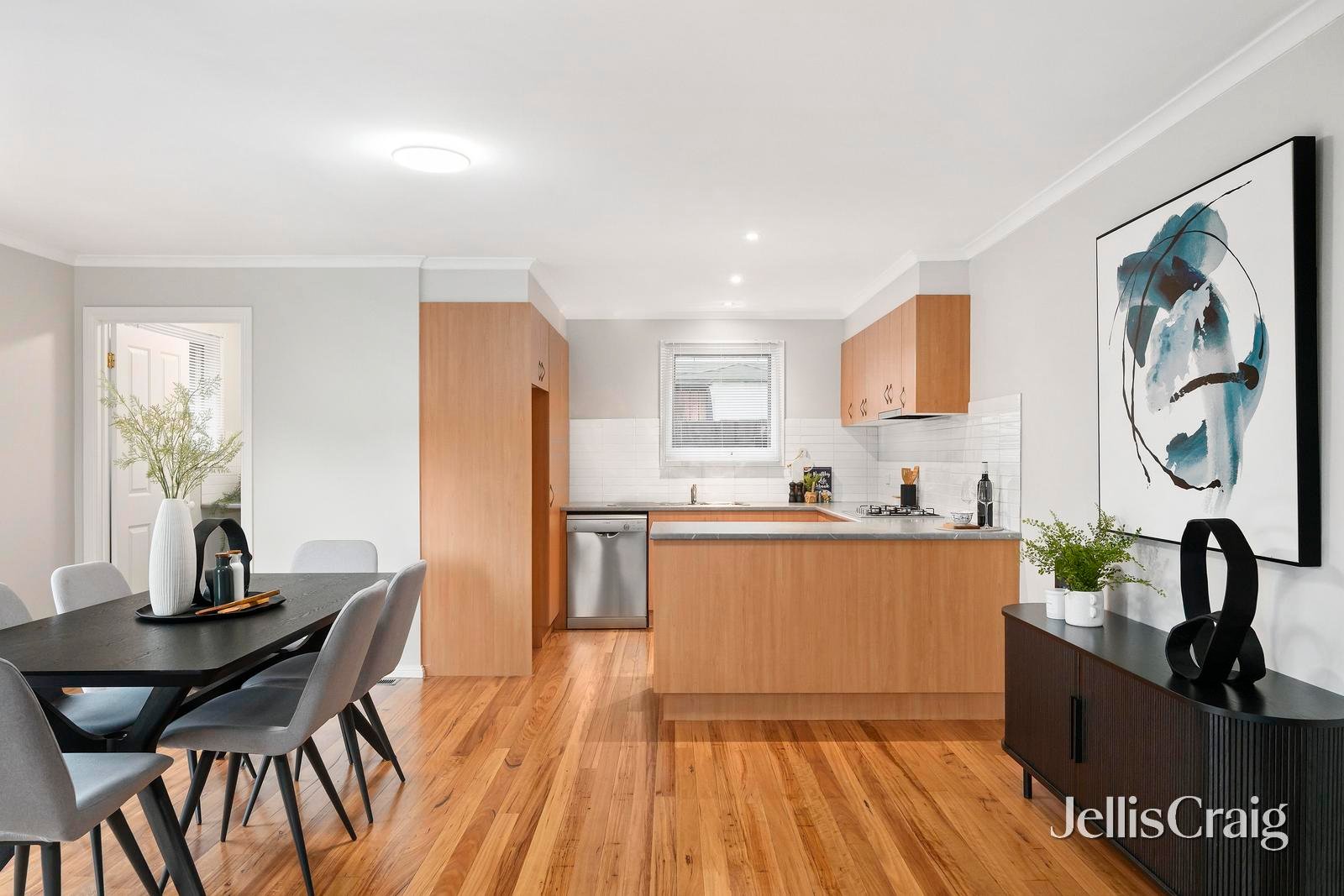 17 Dunrossil Drive, Kilsyth image 4