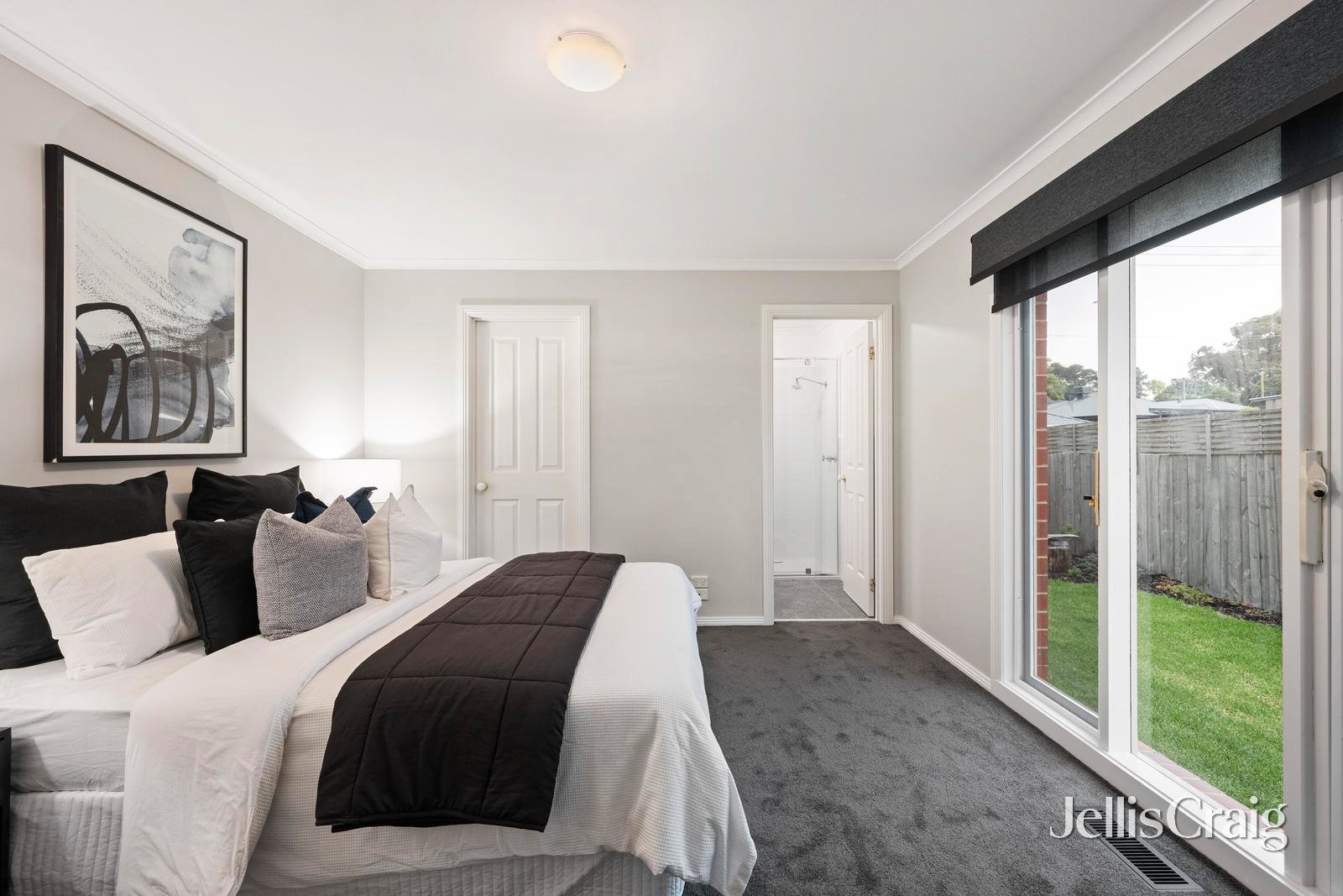 17 Dunrossil Drive, Kilsyth image 5