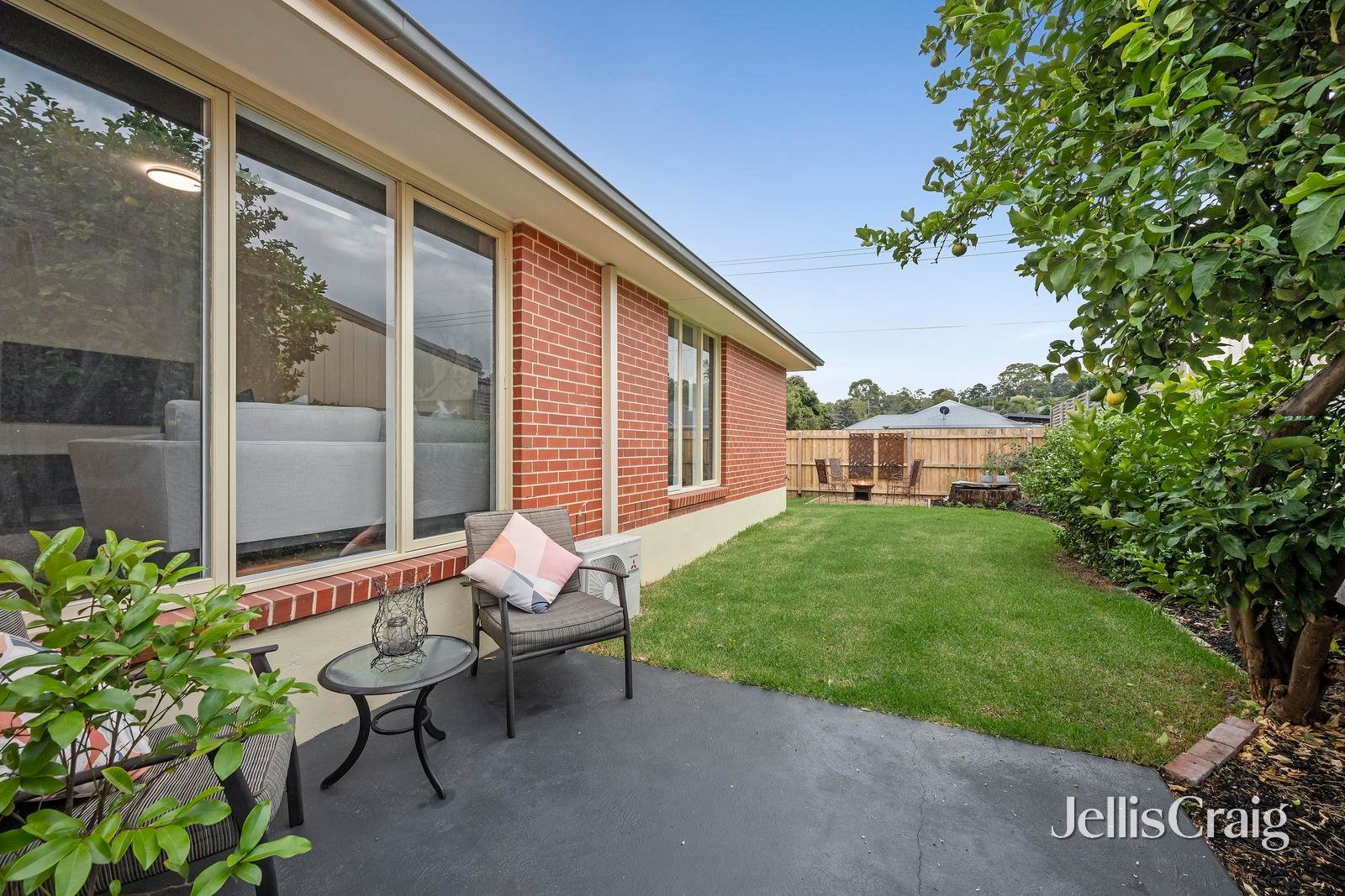 17 Dunrossil Drive, Kilsyth image 10