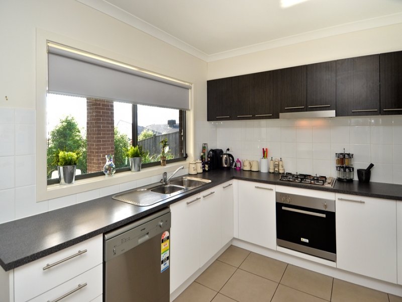17 Ebbtide Drive, Leopold image 5
