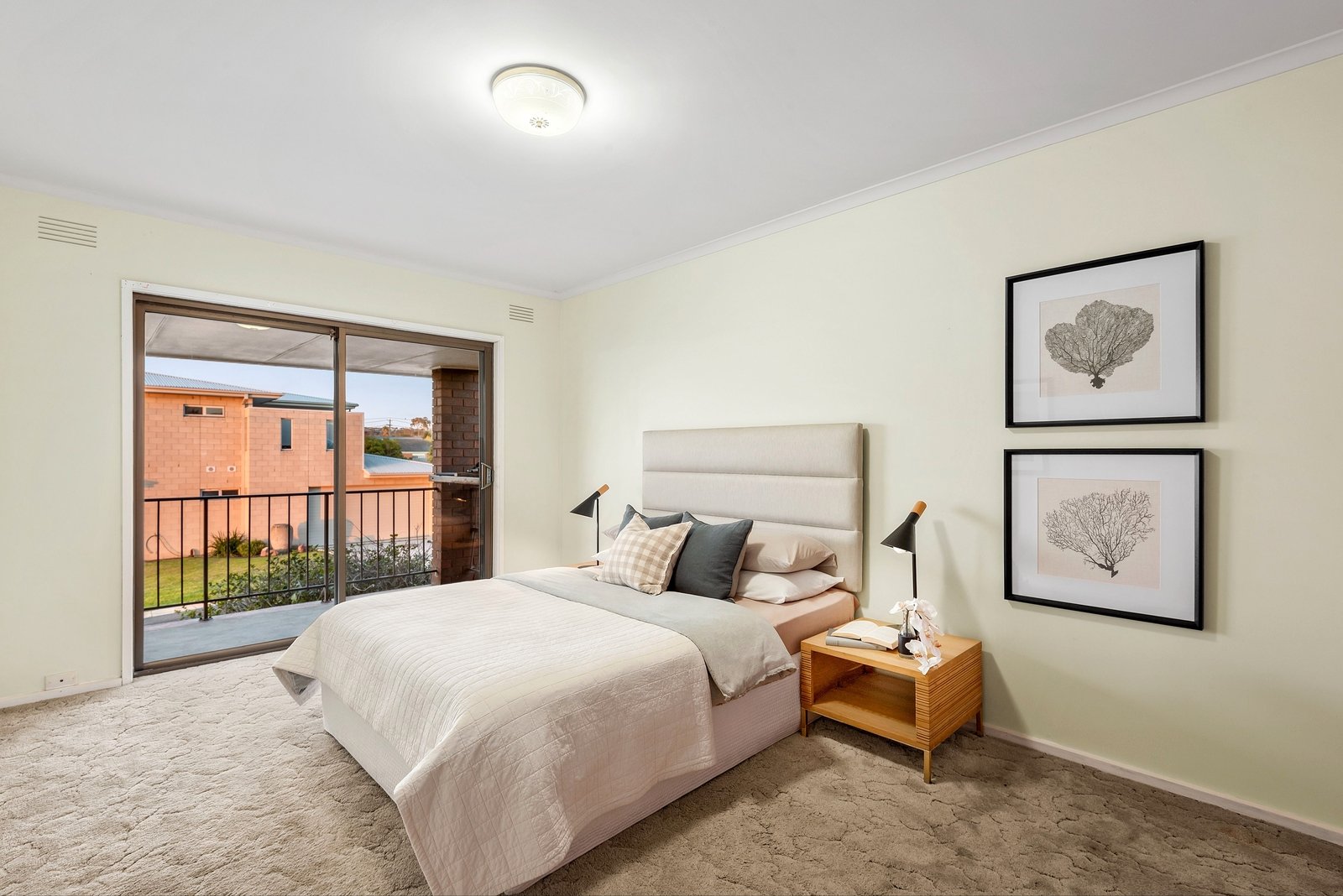 Property Gallery Thumbnail 12