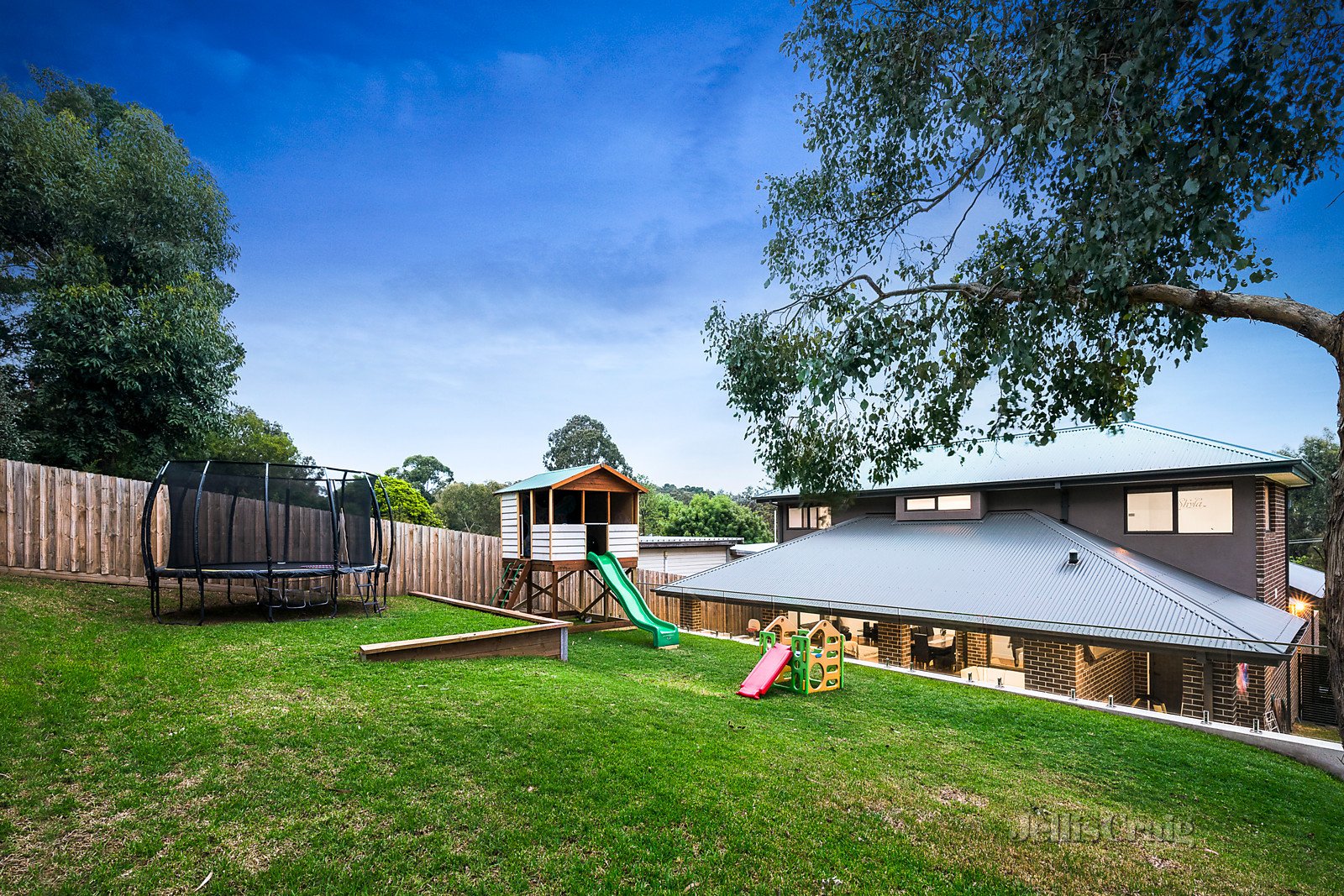 17 Elsa Court, Eltham image 9