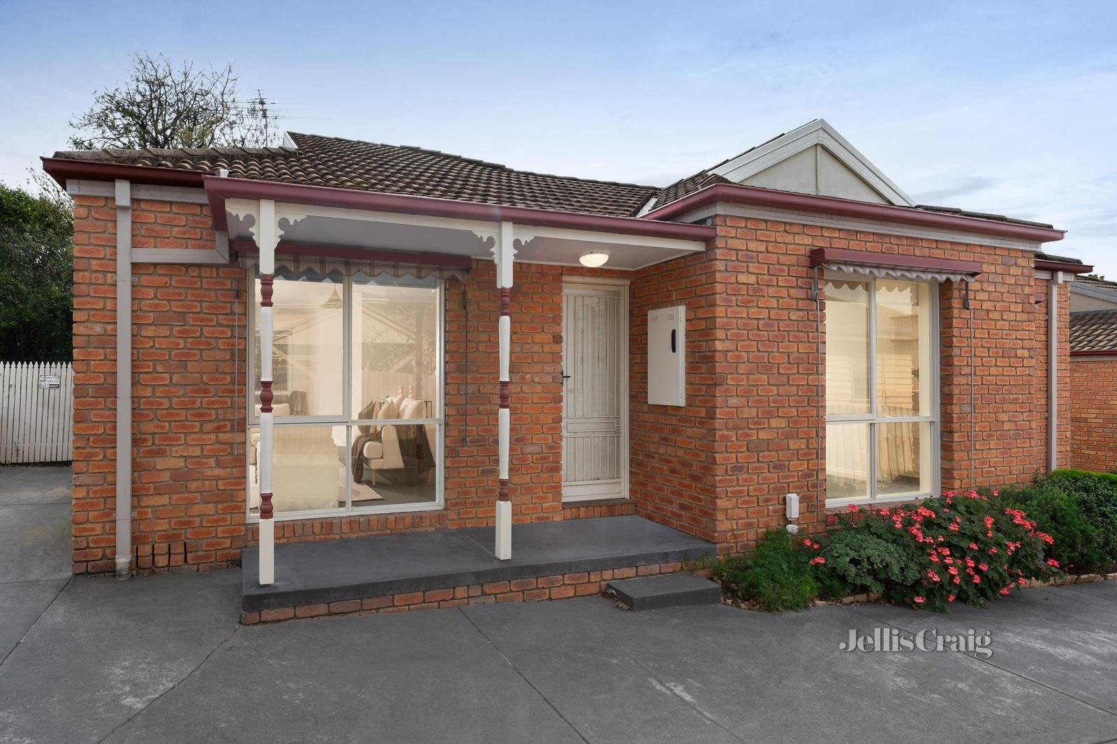 1/7 Ester Street, Greensborough image 1