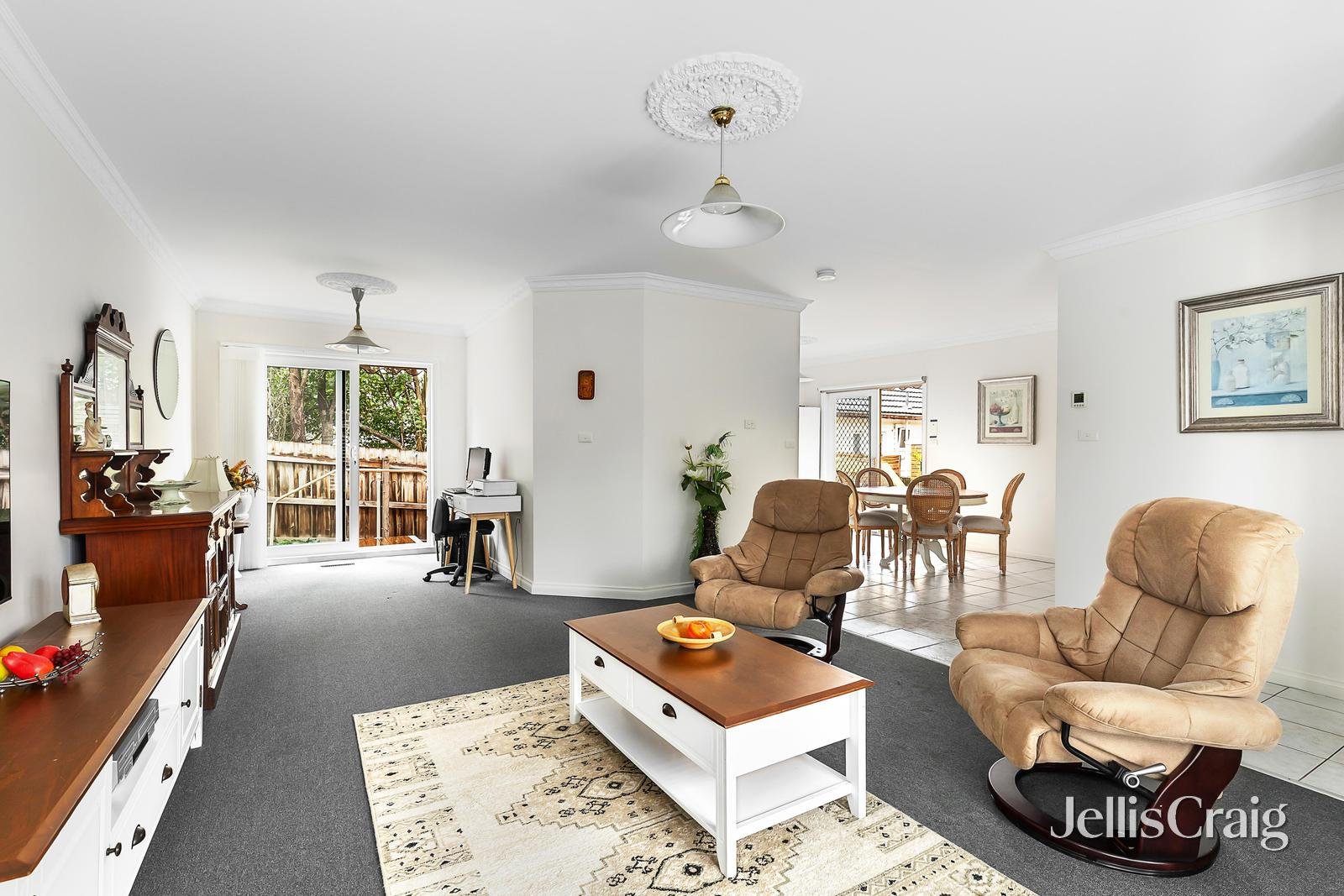 1/7 Ester Street, Greensborough image 2