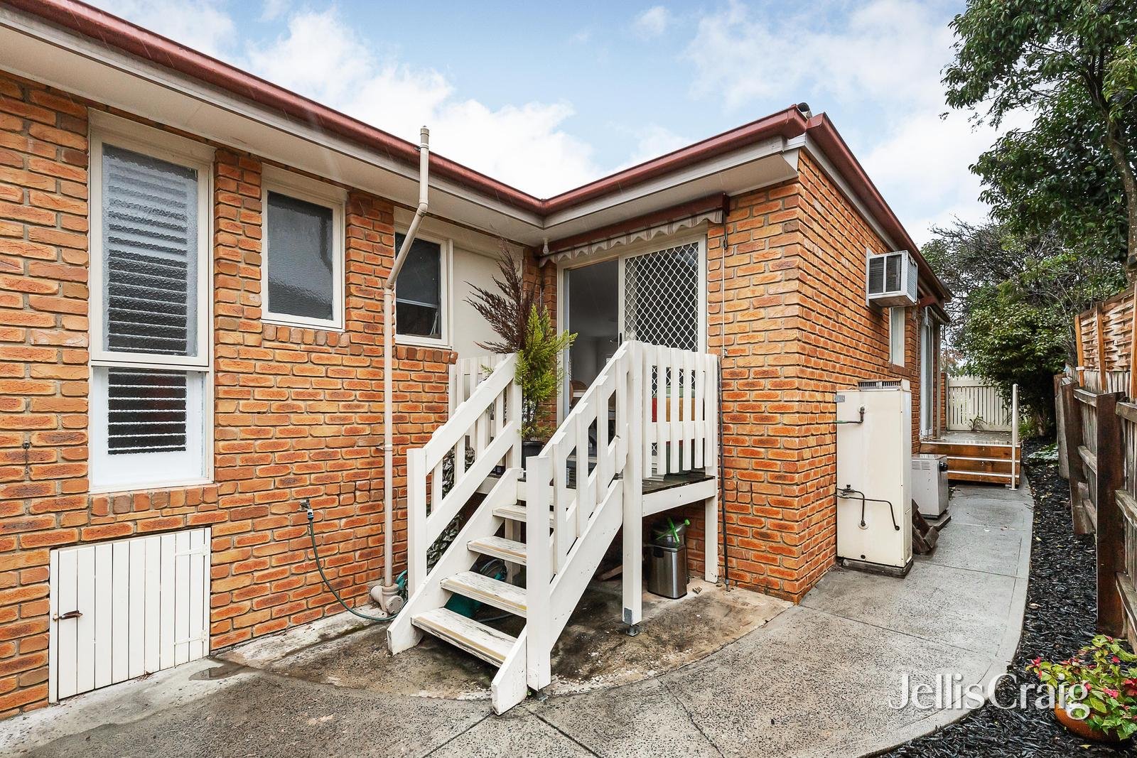 1/7 Ester Street, Greensborough image 6