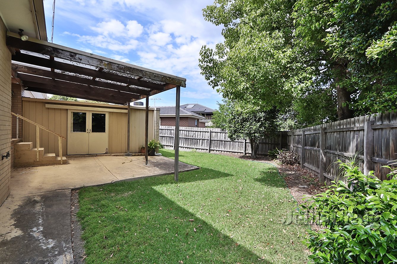 17 Galahad Crescent, Glen&nbsp;Waverley image 9