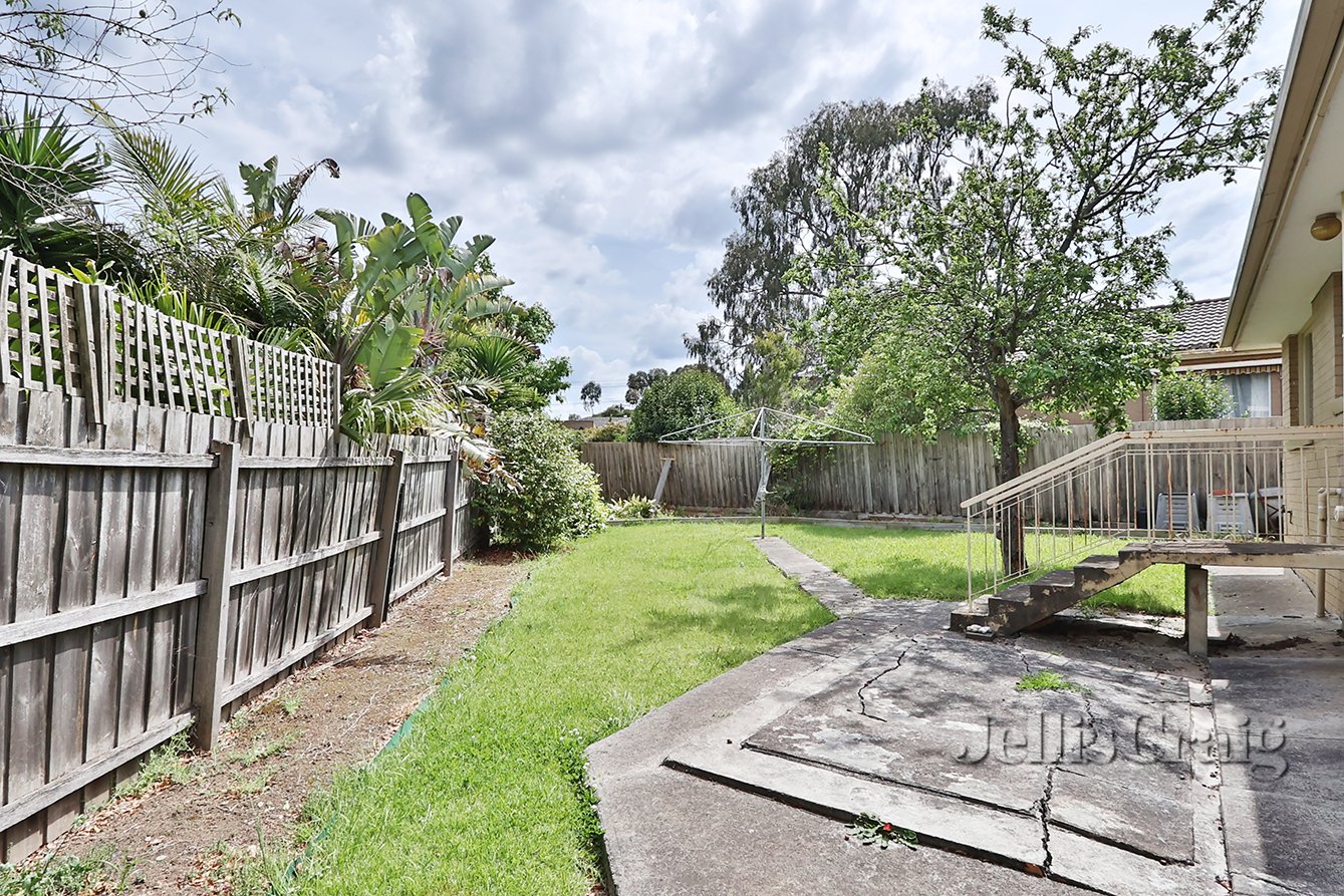 17 Galahad Crescent, Glen&nbsp;Waverley image 10