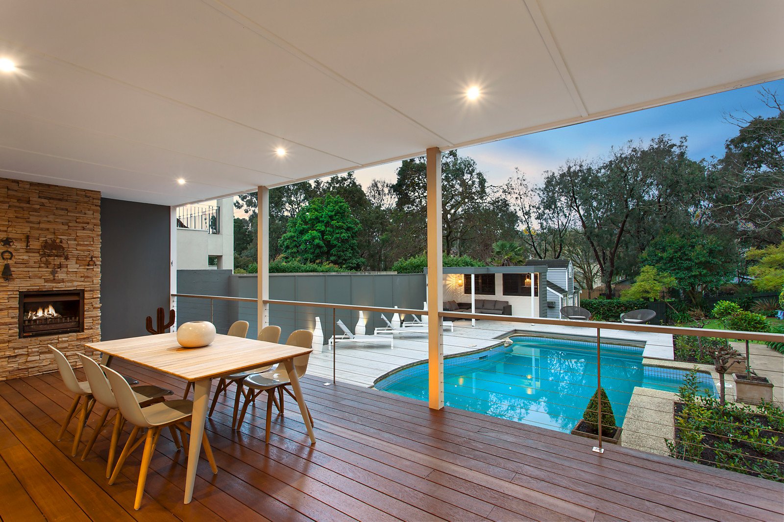 17 Gardiner Parade, Glen Iris image 3