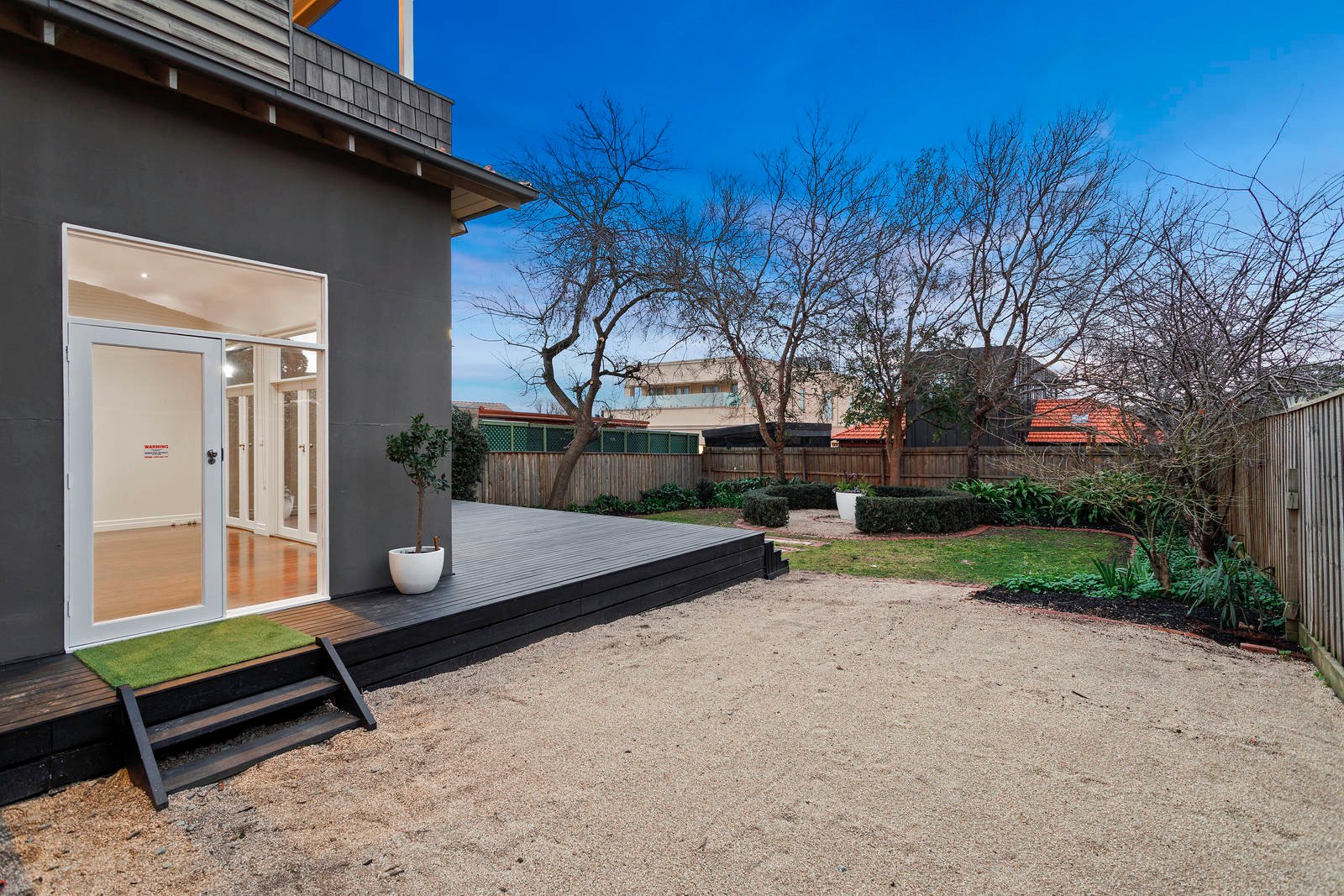 Property Gallery Thumbnail 12