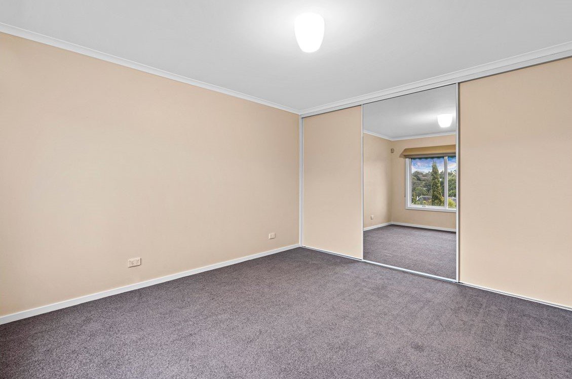 17 Glen Road, Mitcham image 8