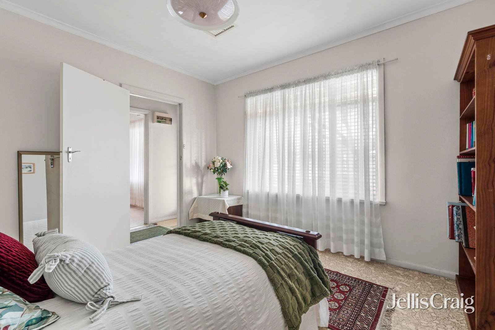 17 Glenlyon Road, Brunswick image 6