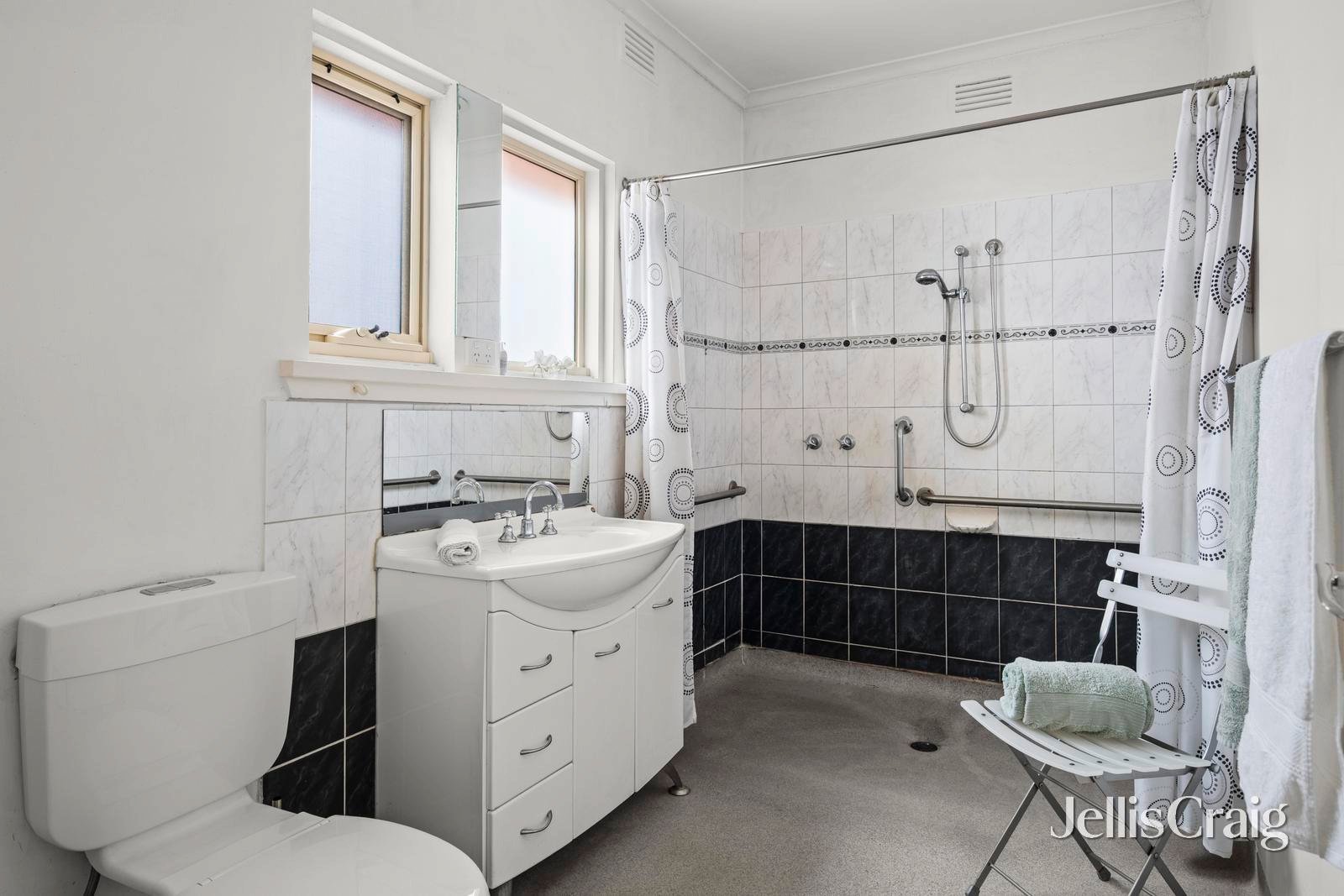 17 Glenlyon Road, Brunswick image 8