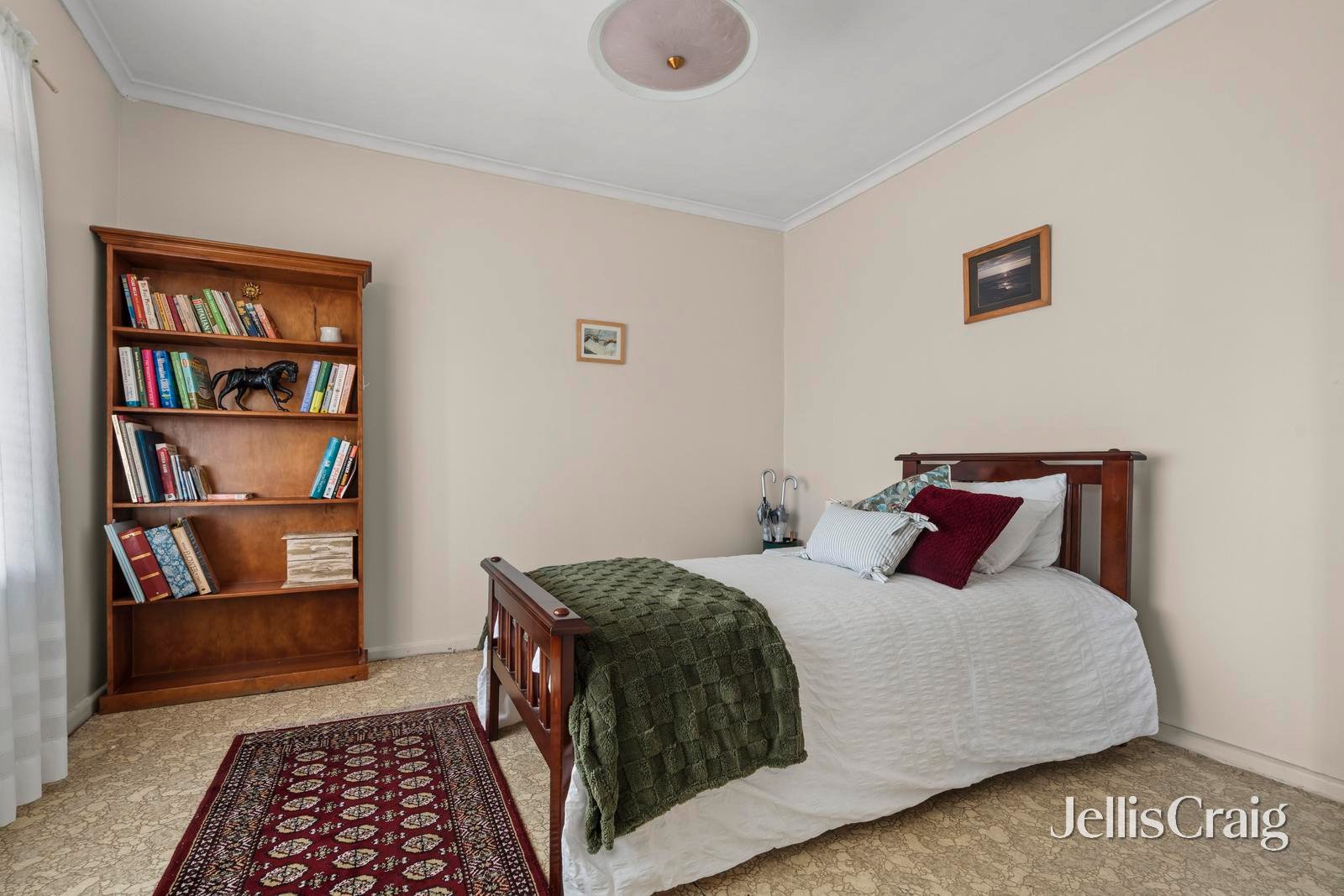 17 Glenlyon Road, Brunswick image 9