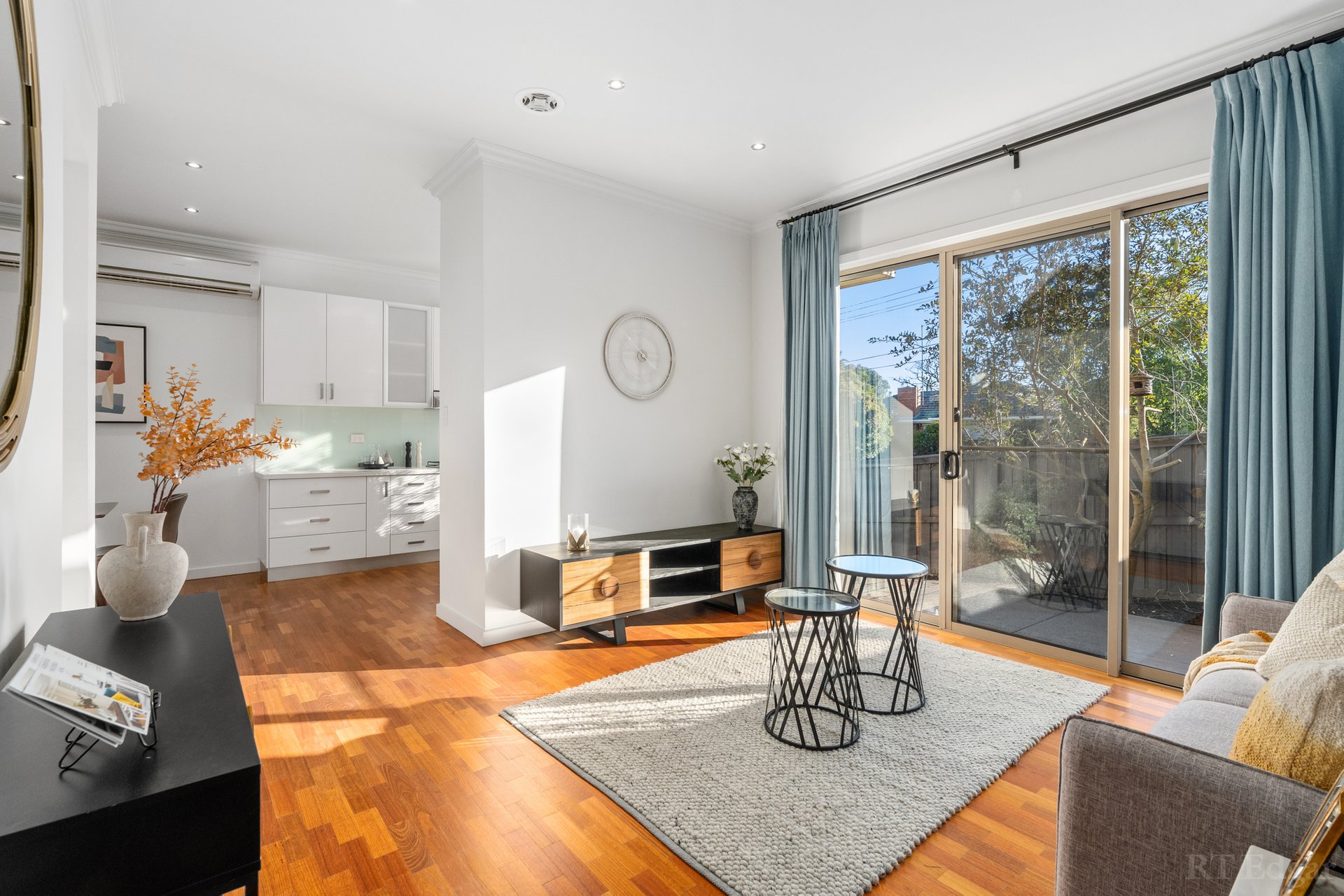 Property Gallery Thumbnail 3