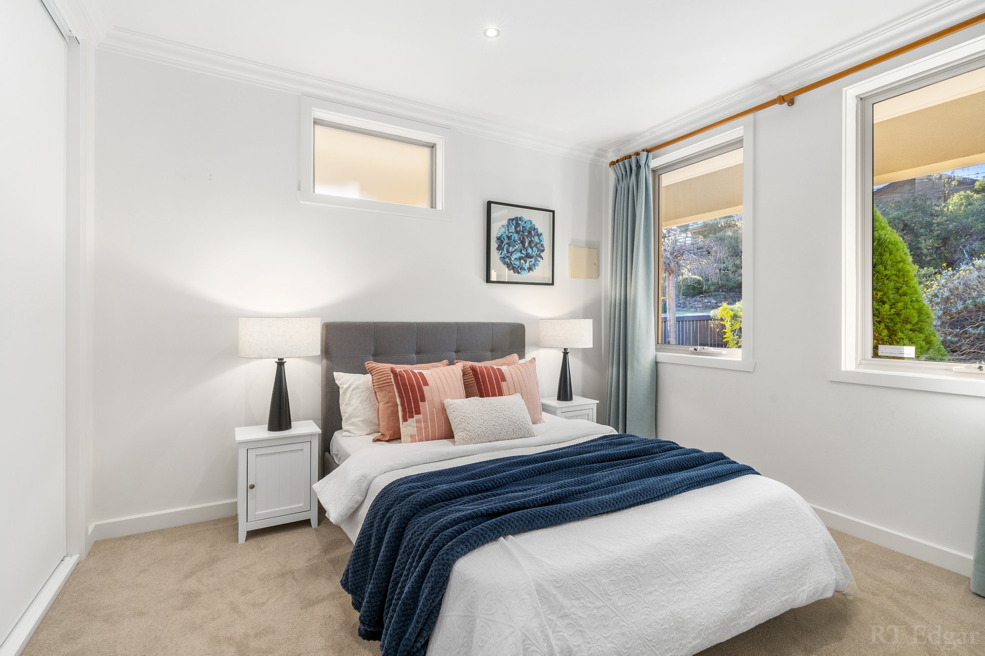 Property Gallery Thumbnail 13