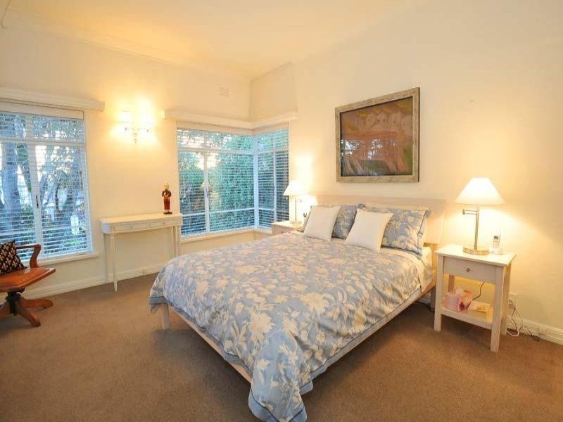 17 High Road, Camberwell image 6