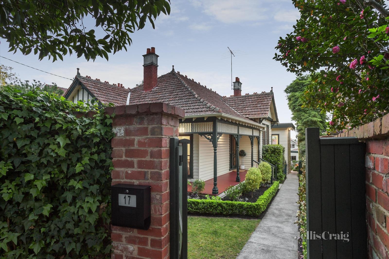 17 Highfield Road, Canterbury image 24