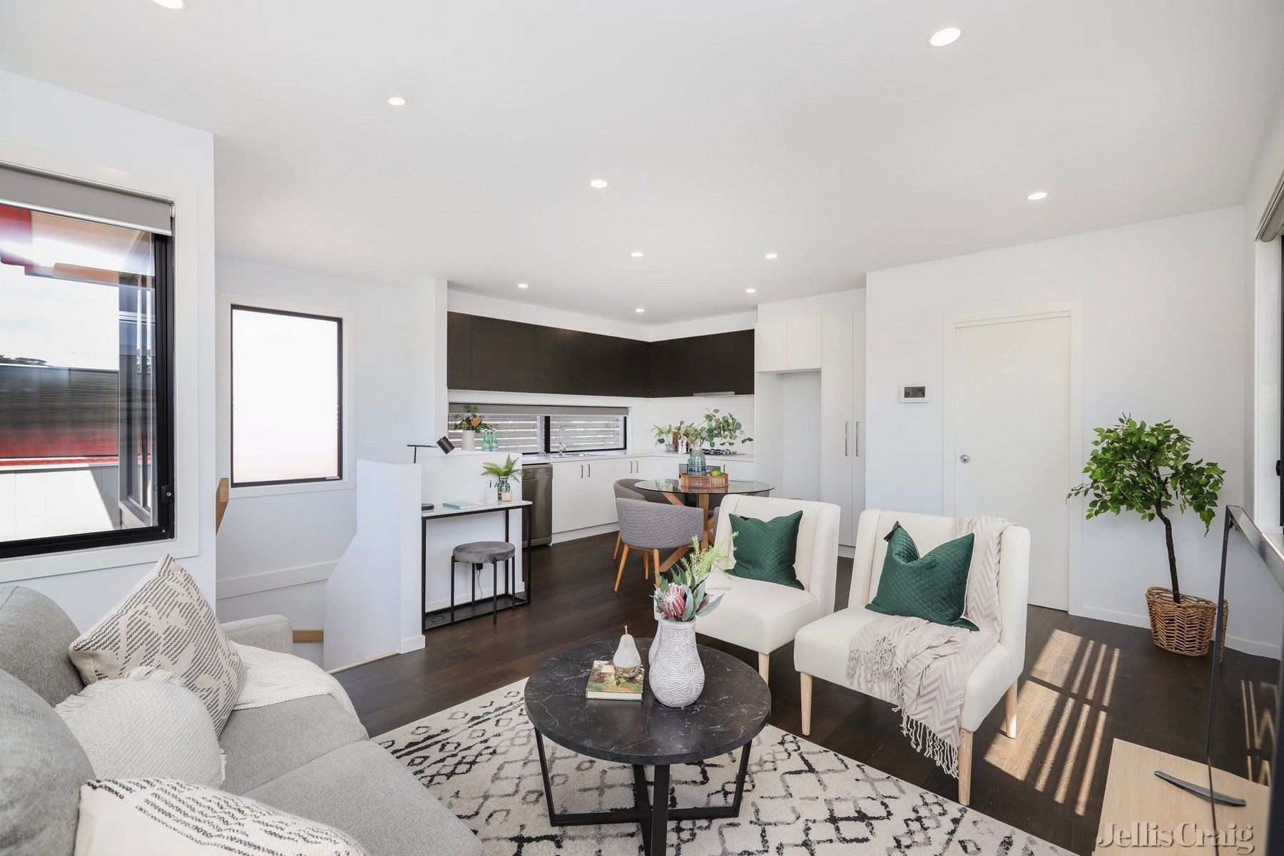 1/7 Highland Street, Kingsbury image 2