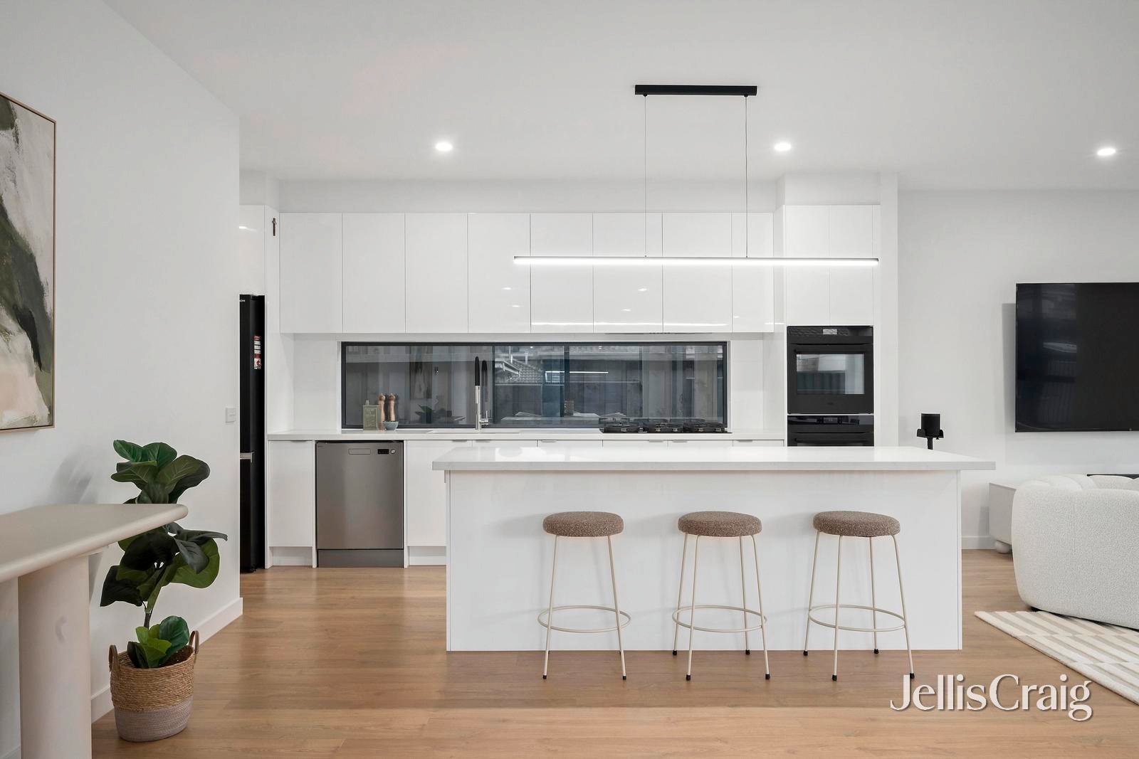 17 Hobart Street, Bentleigh image 5