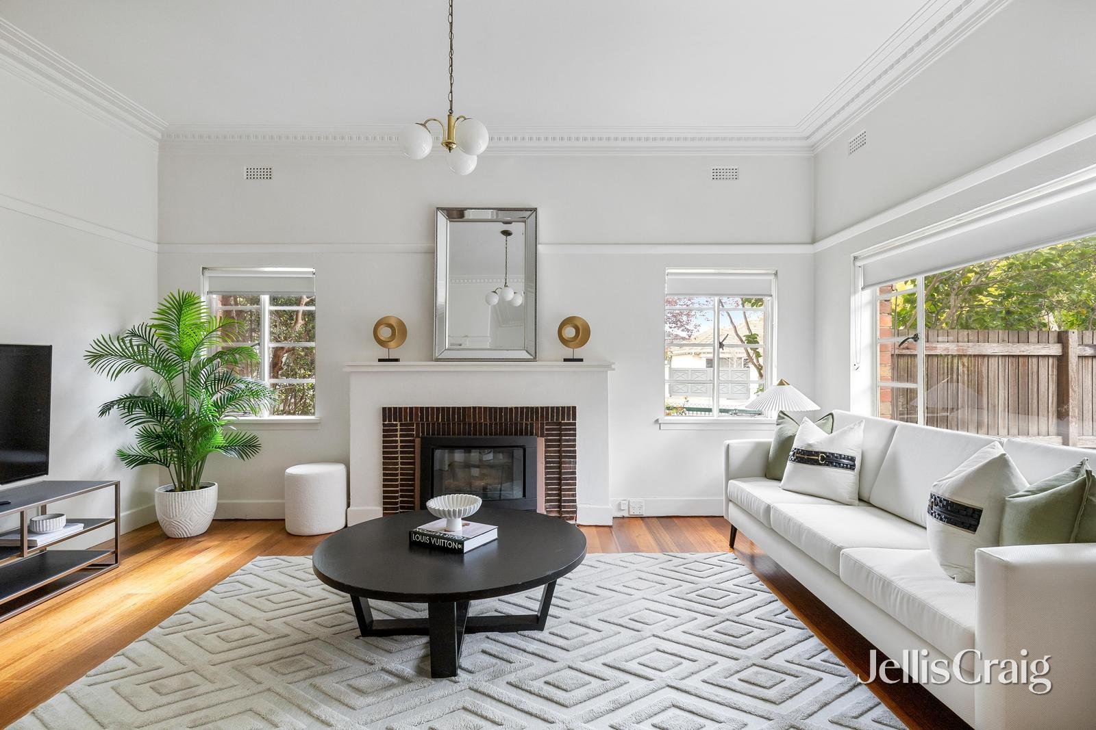 1/7 Homebush Crescent, Hawthorn East image 2
