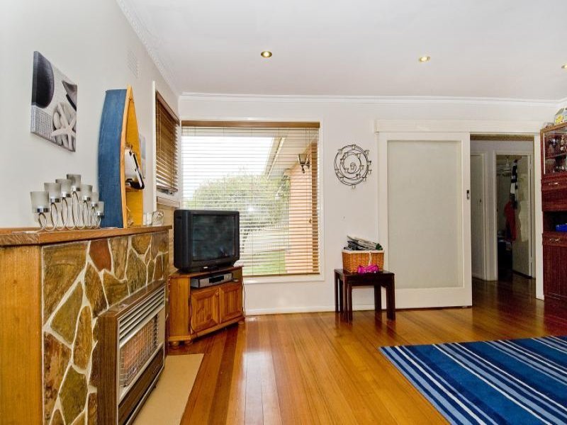17 Jedda Street, Bell Post Hill image 2