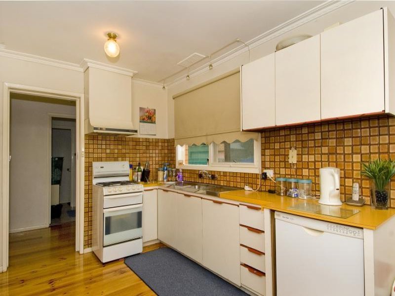 17 Jedda Street, Bell Post Hill image 4