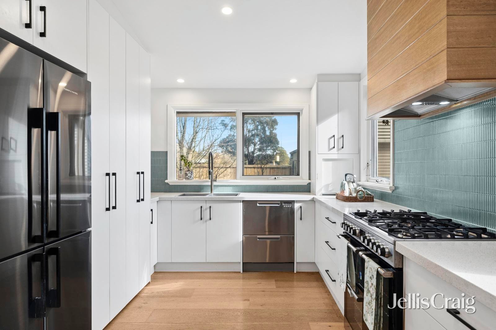 17 Jeffreys Street, Woodend image 6