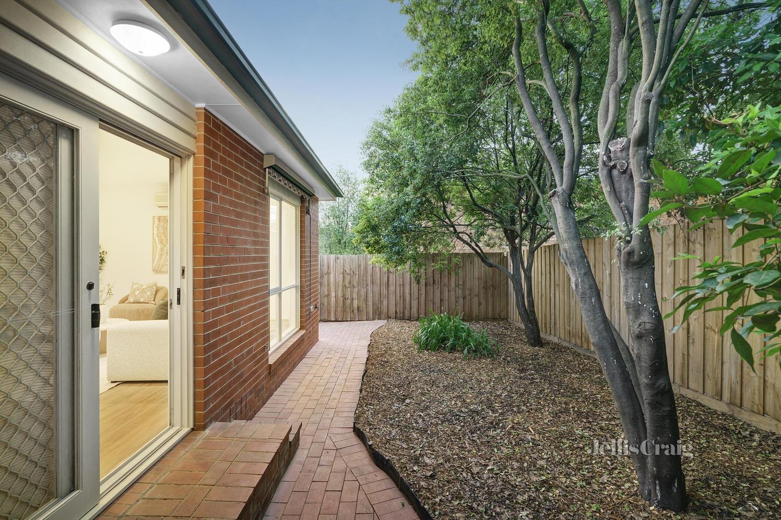 1/7 John Street, Eltham image 16