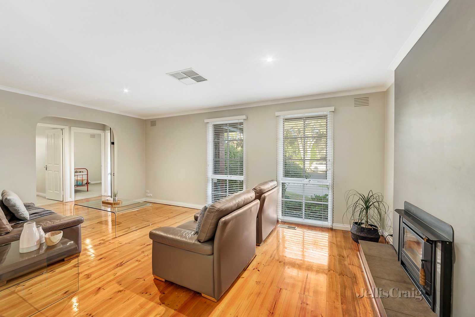 1/7 Justin Court, Wantirna South image 4
