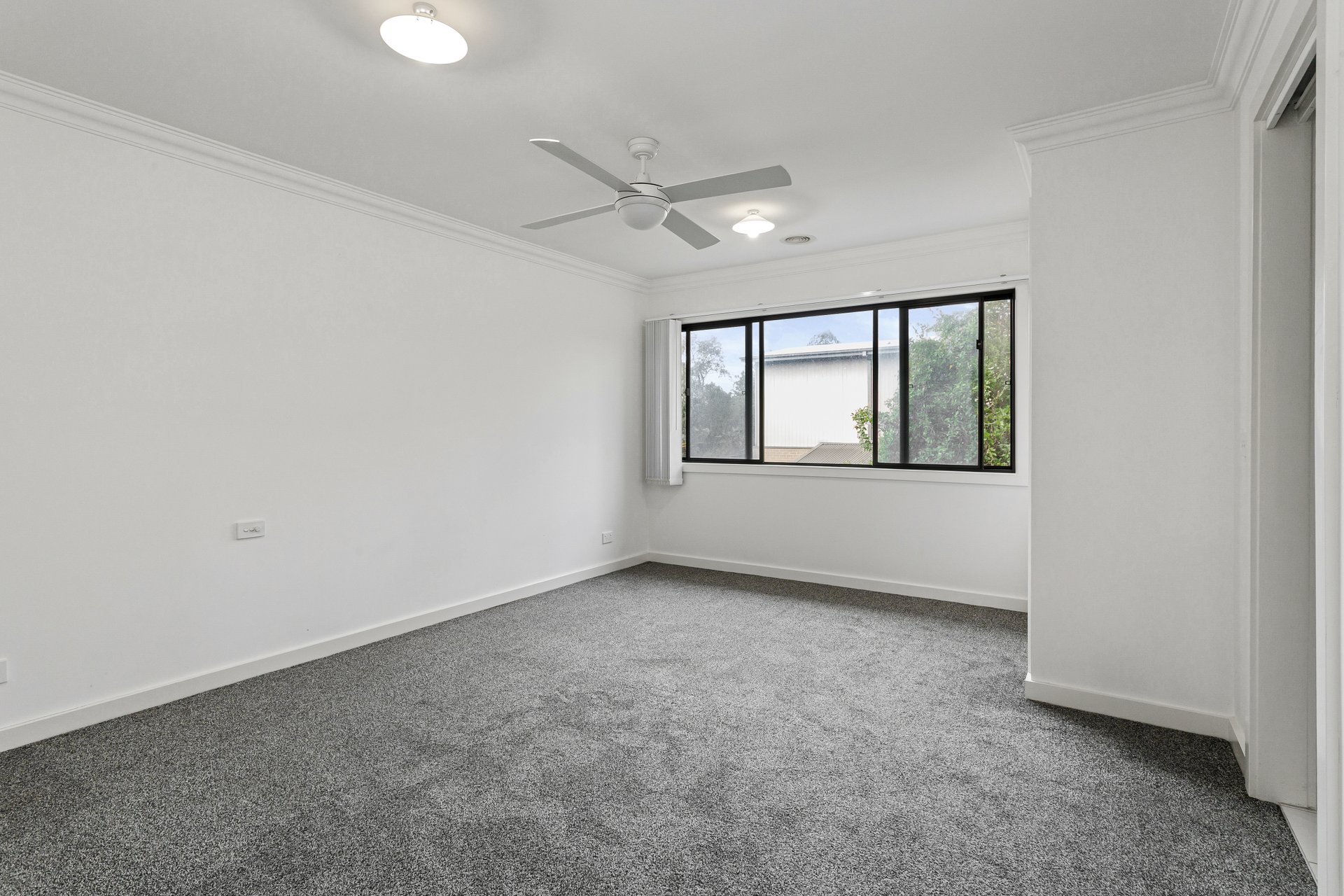 1/7 Kauri Court, Croydon image 5