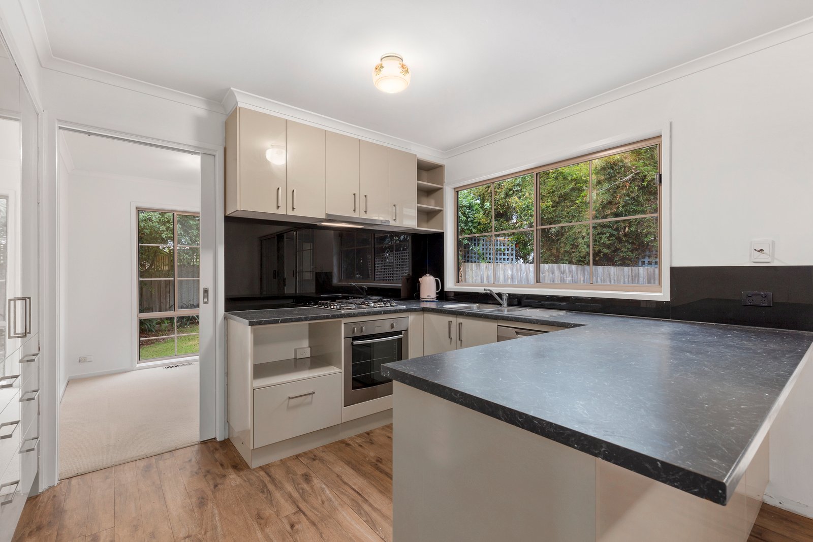 Property Gallery Thumbnail 3