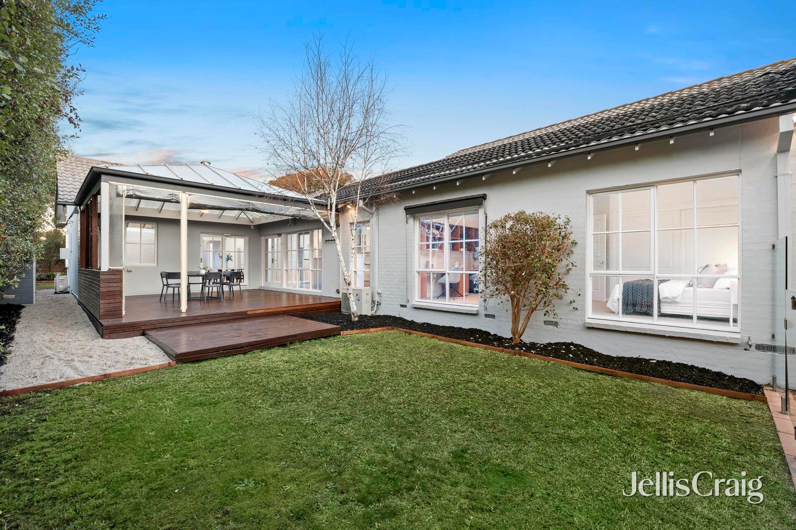 17 Kendall Street, Hampton image 16