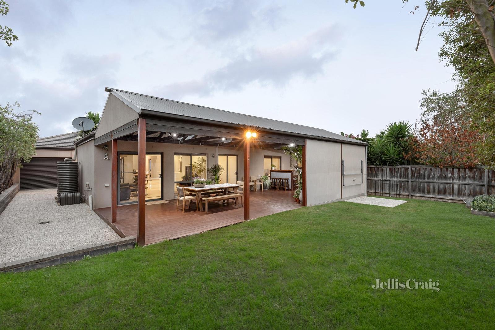 17 Kiora Avenue, Doreen image 11