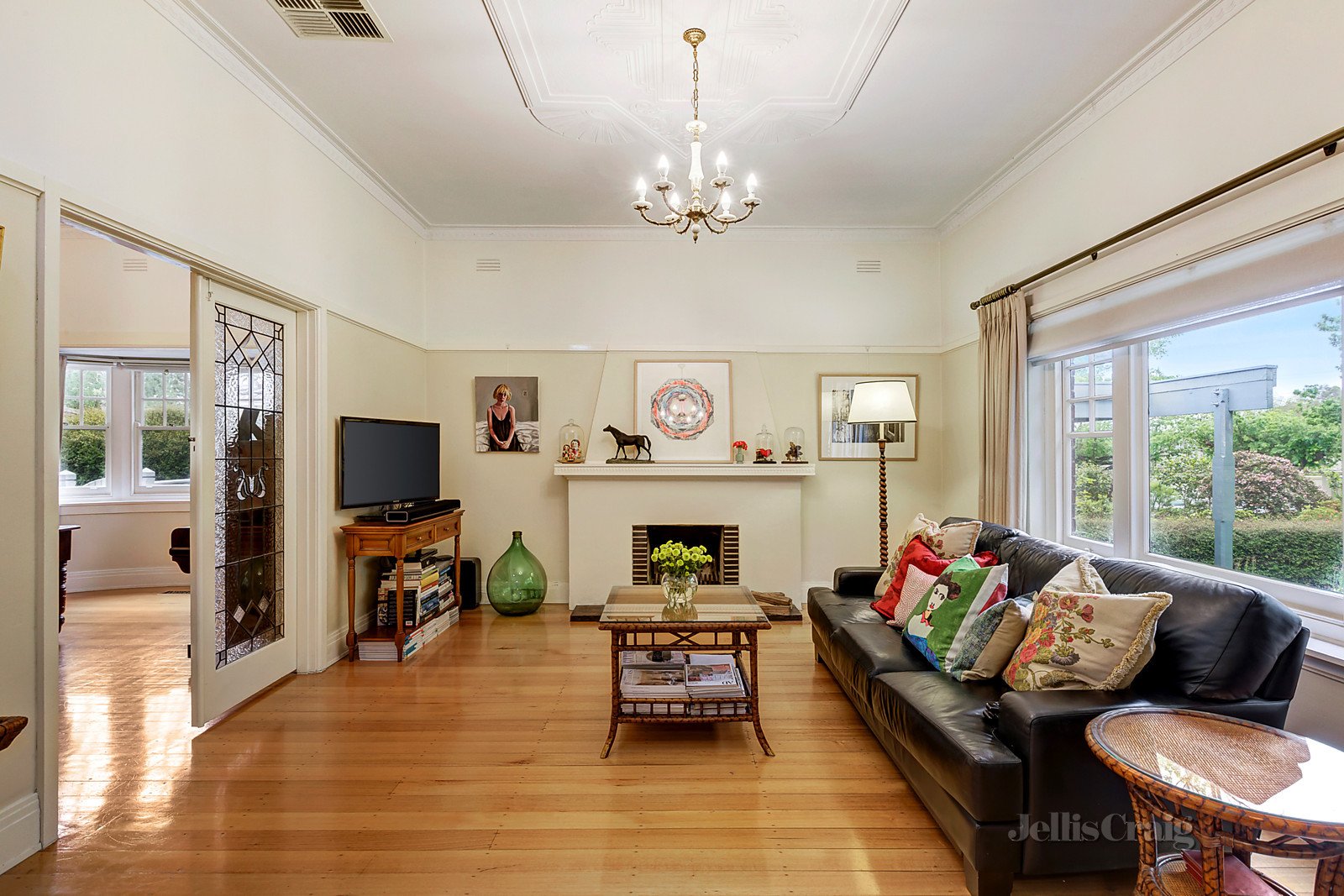 17 Knutsford Street, Balwyn image 3