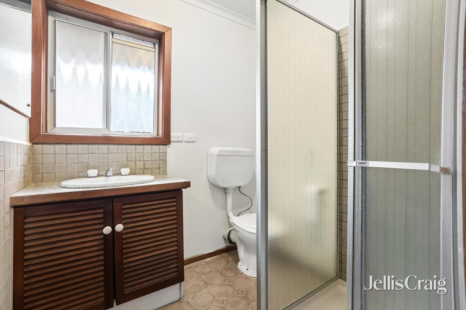 17 Koolkuna Avenue, Doncaster image 6