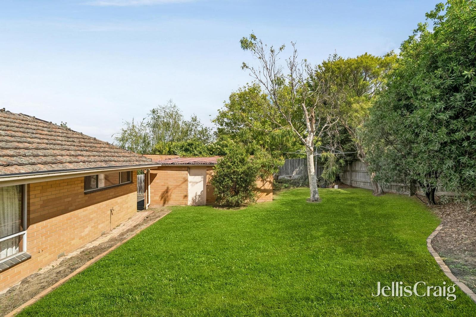 17 Koolkuna Avenue, Doncaster image 8