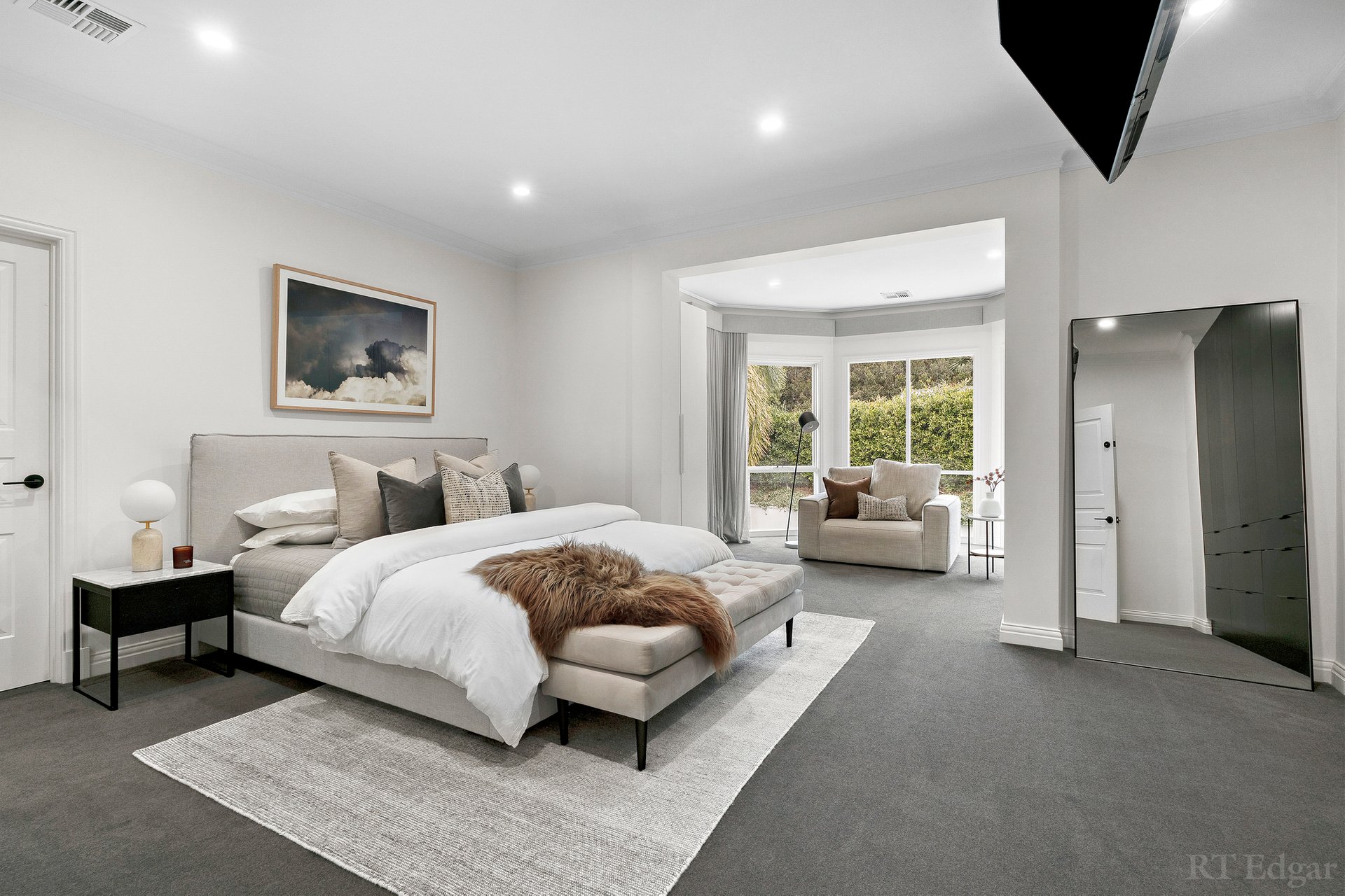 Property Gallery Thumbnail 7