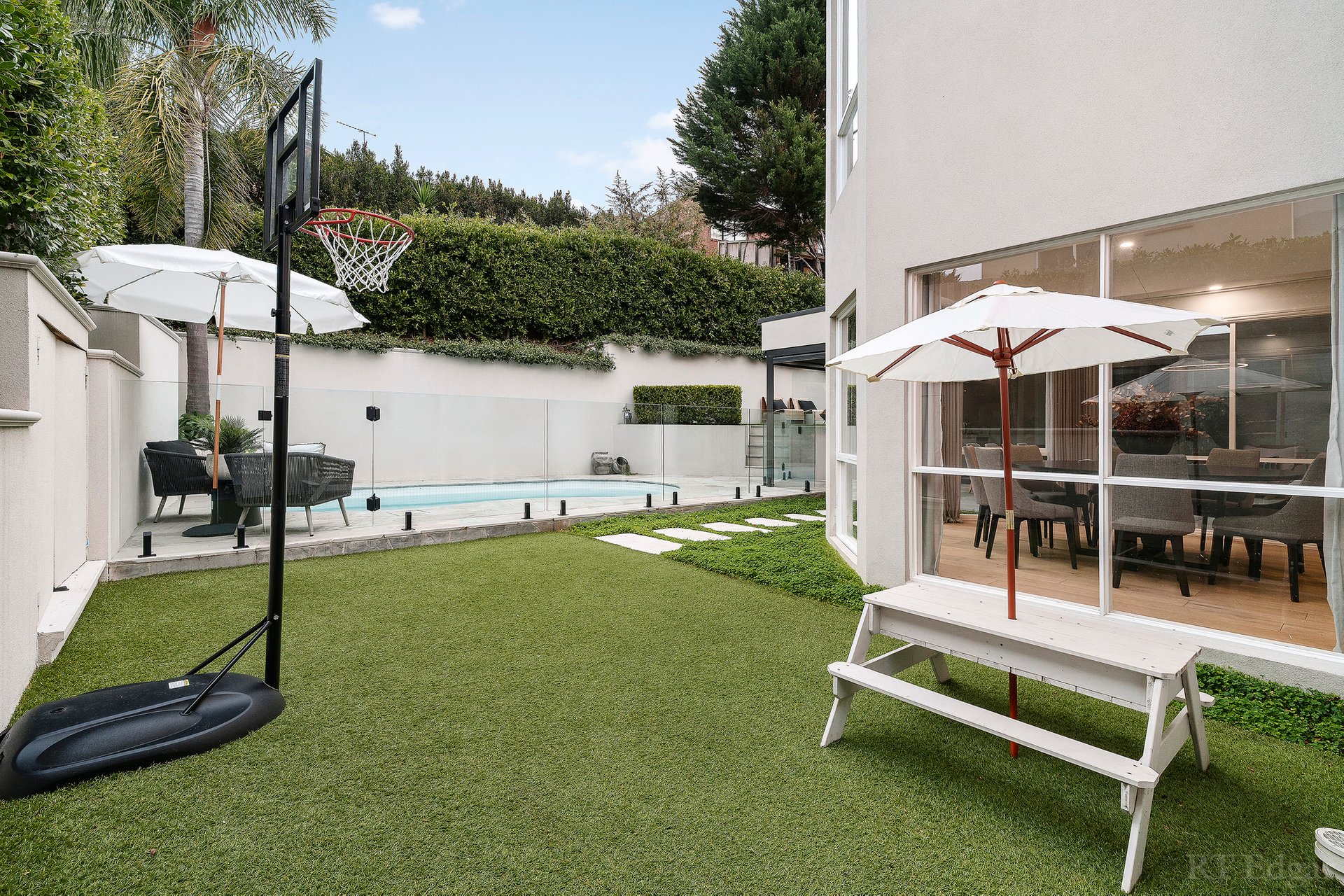 Property Gallery Thumbnail 11