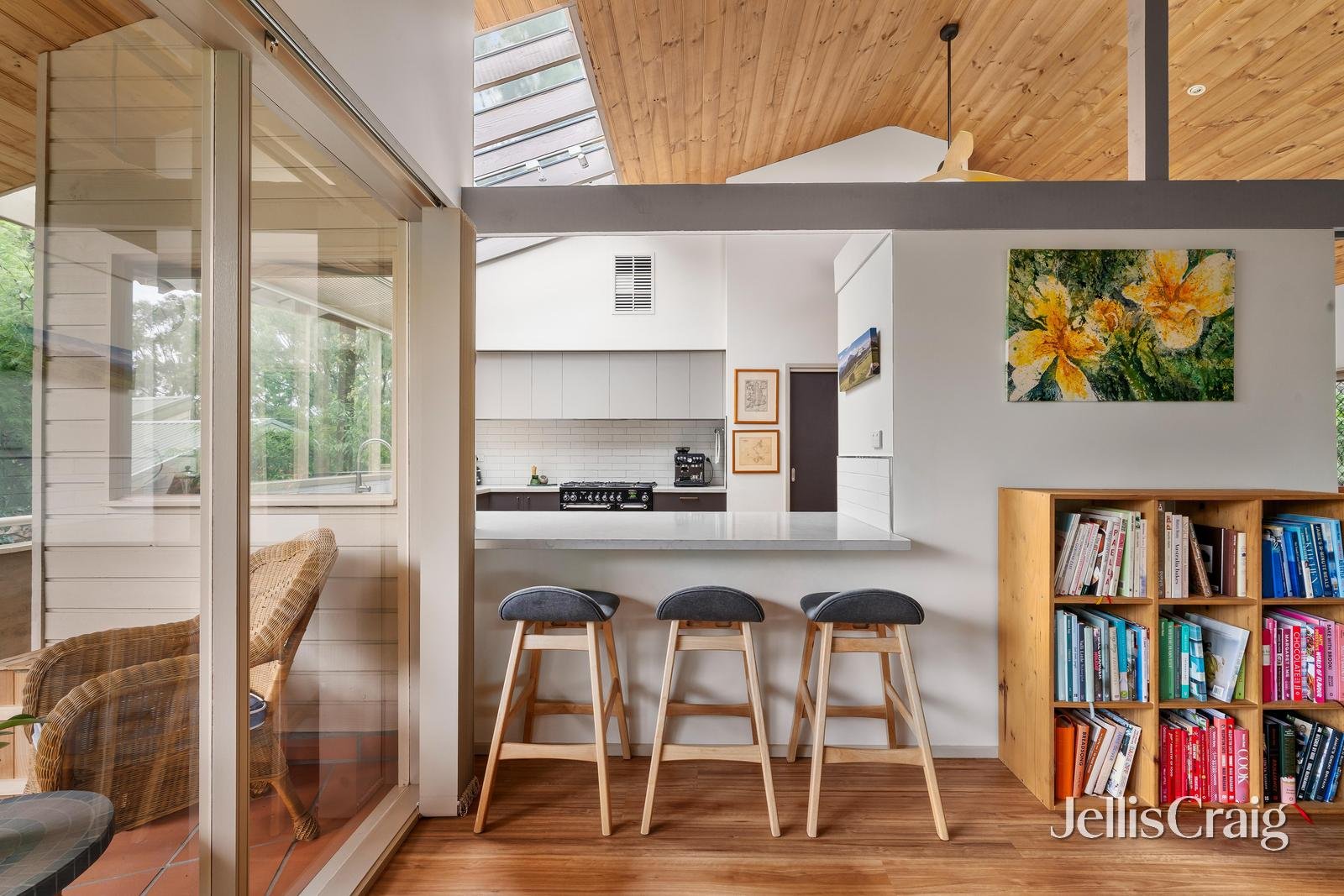 17 Laleham Court, Eltham image 3