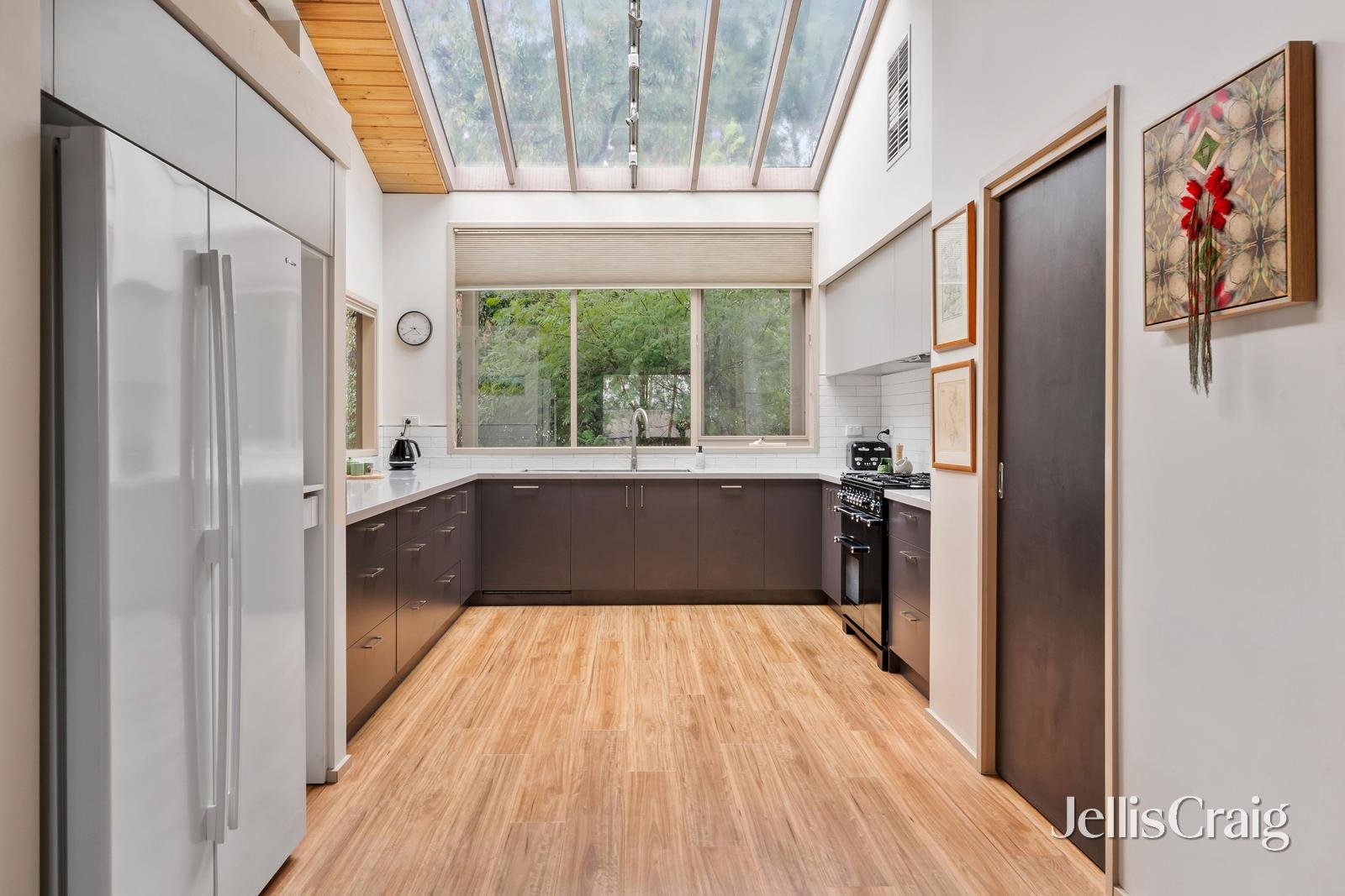 17 Laleham Court, Eltham image 4