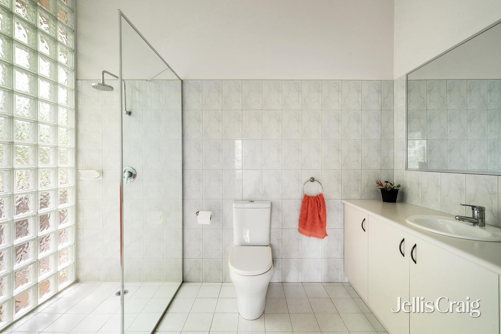 17 Laleham Court, Eltham image 12