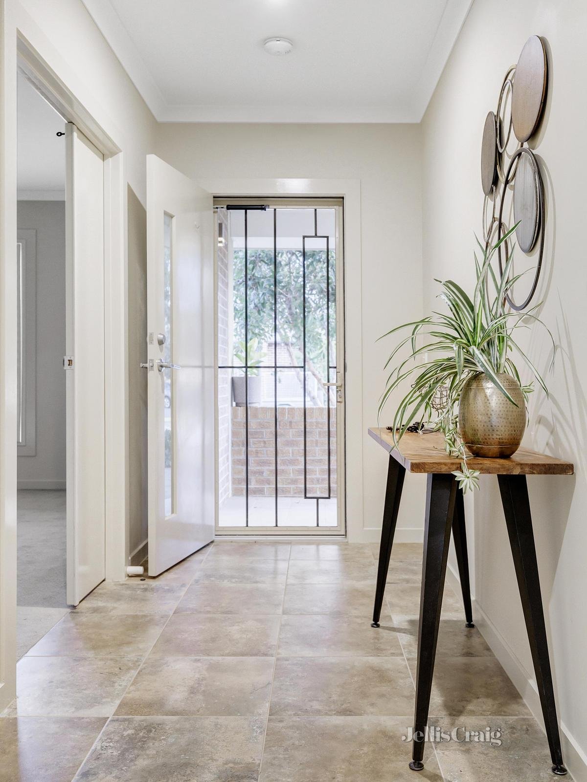 17 Lambrigg Place, Doreen image 2