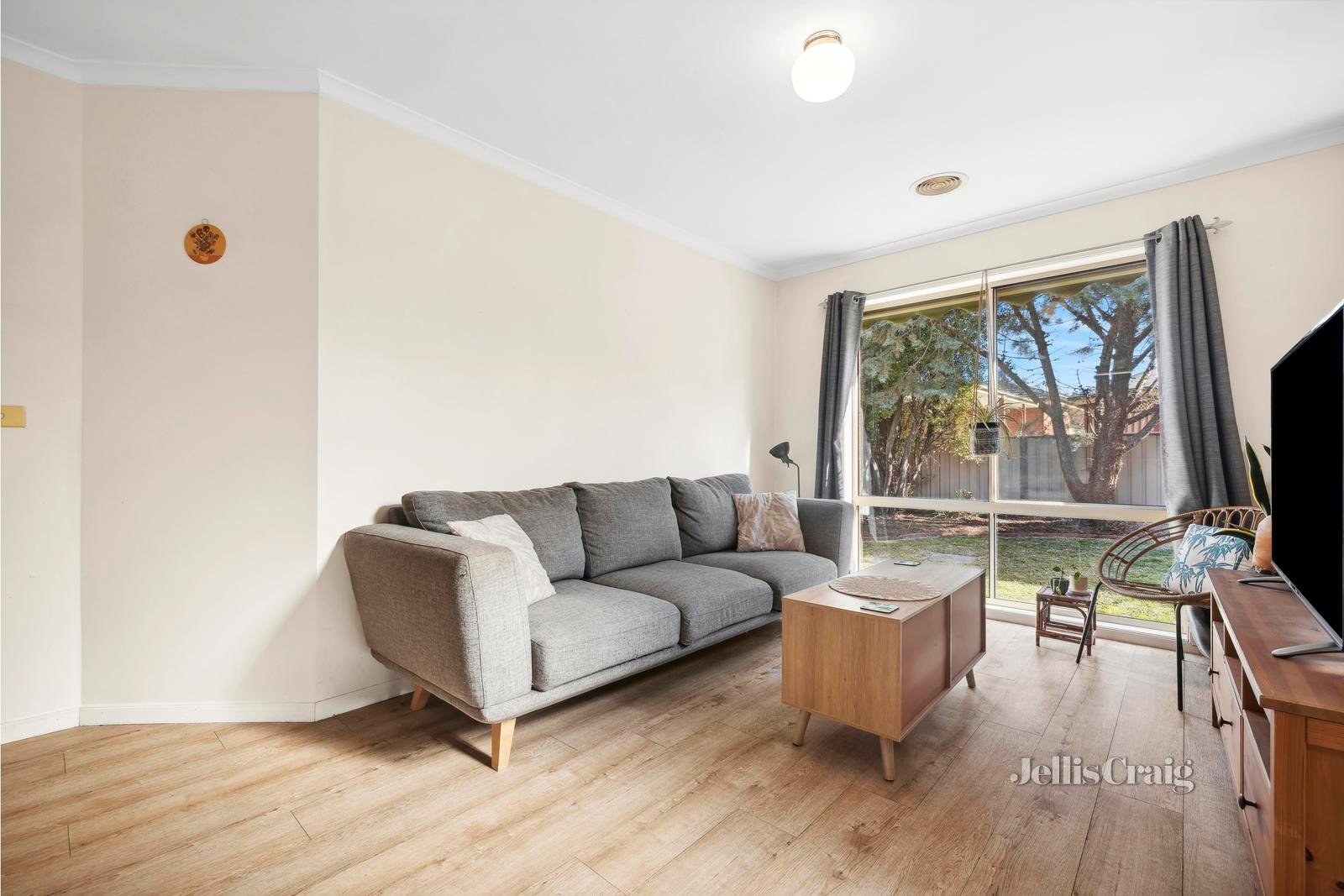 17 Lawrence Park Drive, Castlemaine image 6