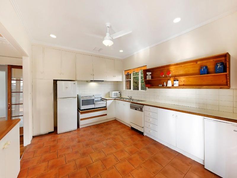 17 Leicester Street, Balwyn North image 4