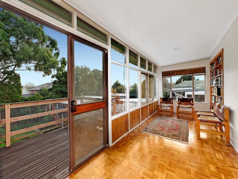 17 Leicester Street, Balwyn North image 5