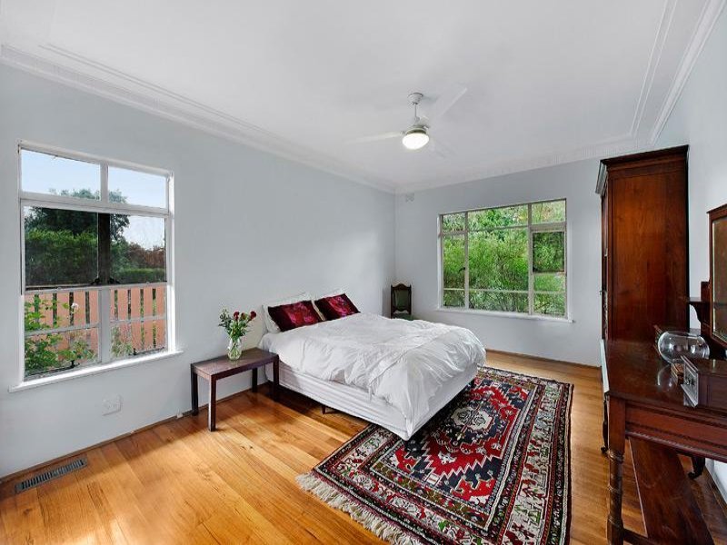 17 Leicester Street, Balwyn North image 6