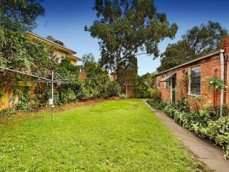 17 Leicester Street, Balwyn North image 9