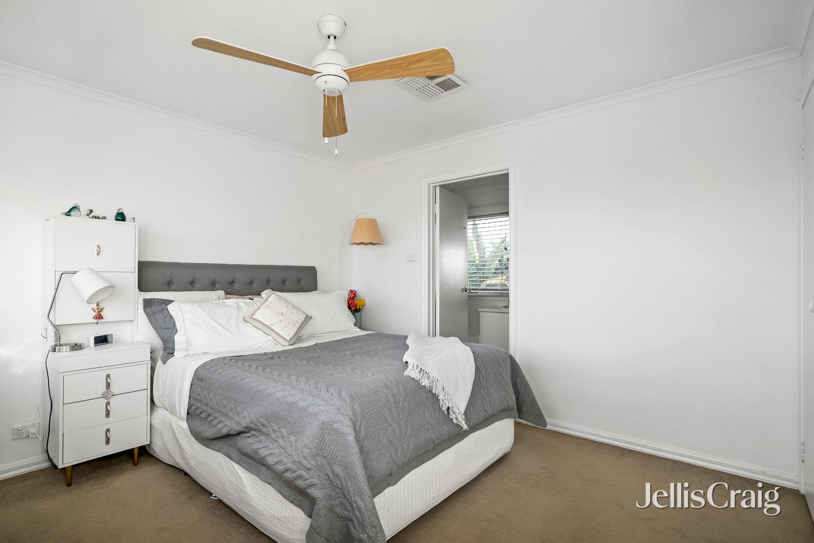 17 Liat Way, Greensborough image 11